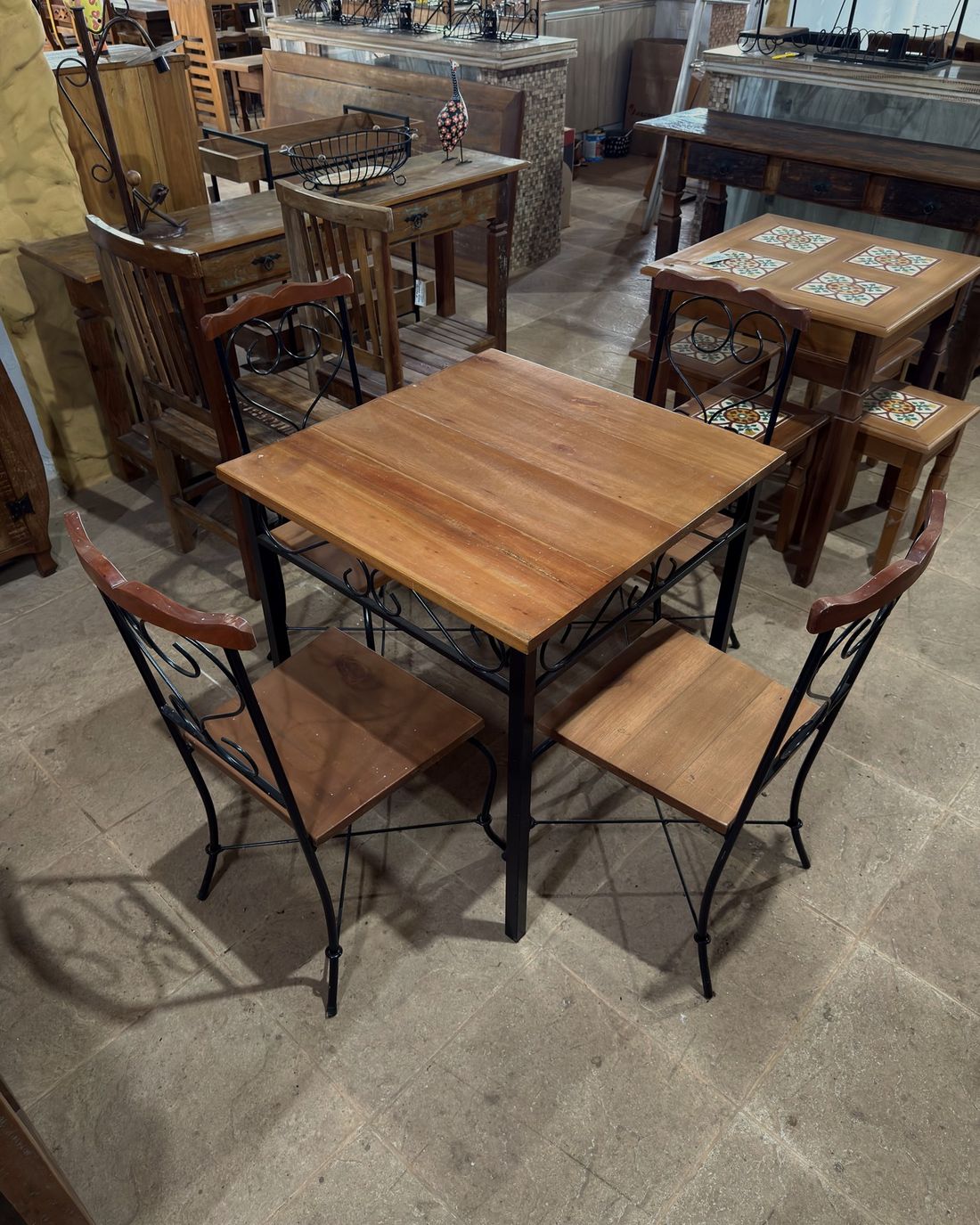 Mesa Quadrada 01